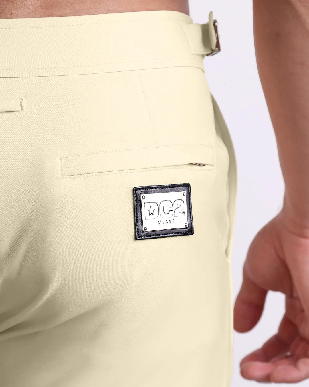 CREAM FIELDS - Tailored Shorts