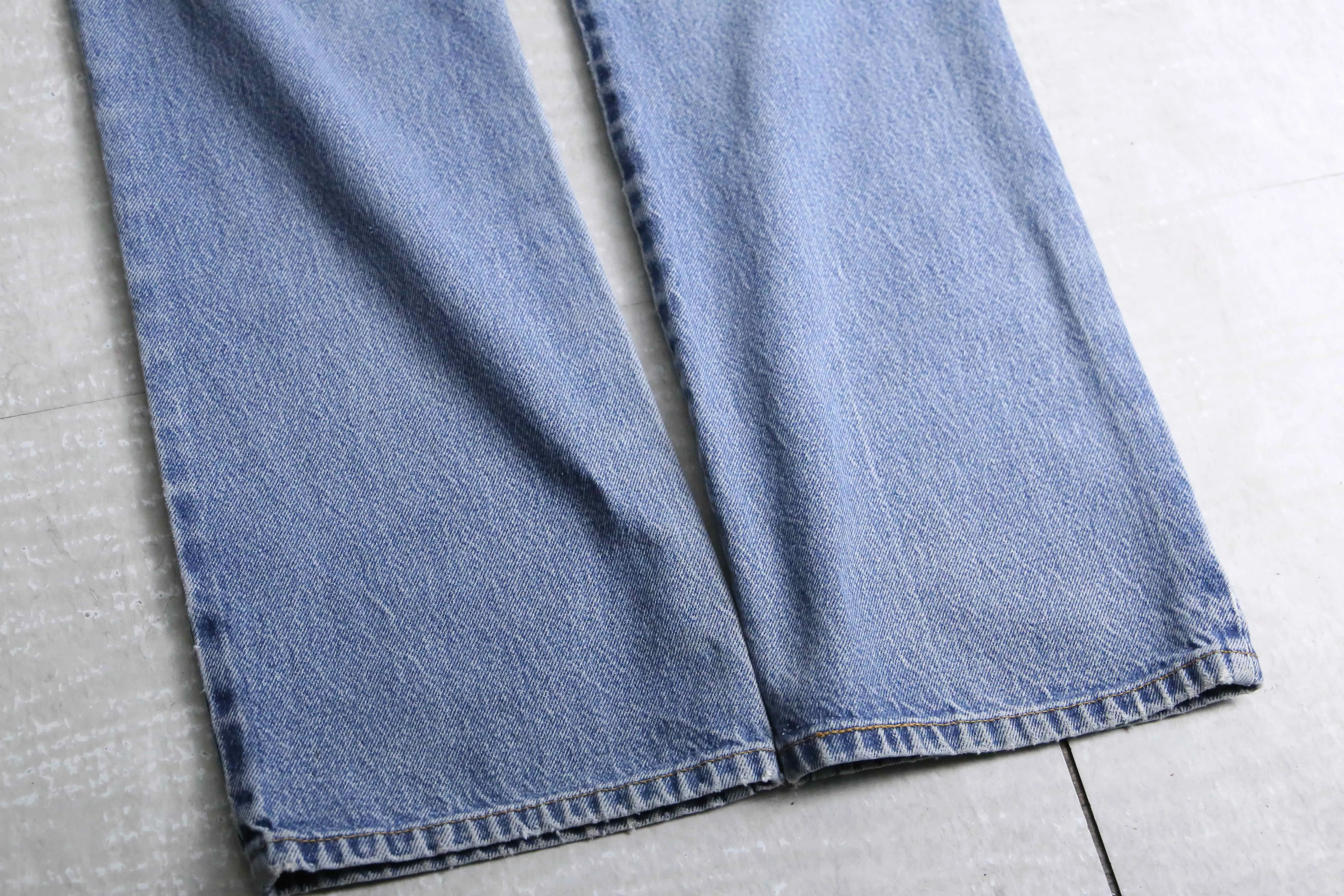 "Levi's 517" blue boots cut denim